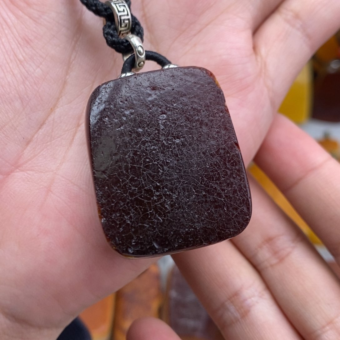 琥珀吊坠(赠链)未镶嵌