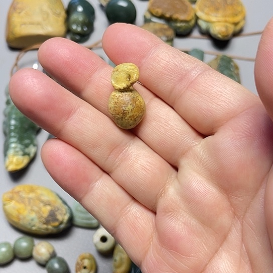 岫岩河磨玉（透闪石质玉）未镶嵌挂件