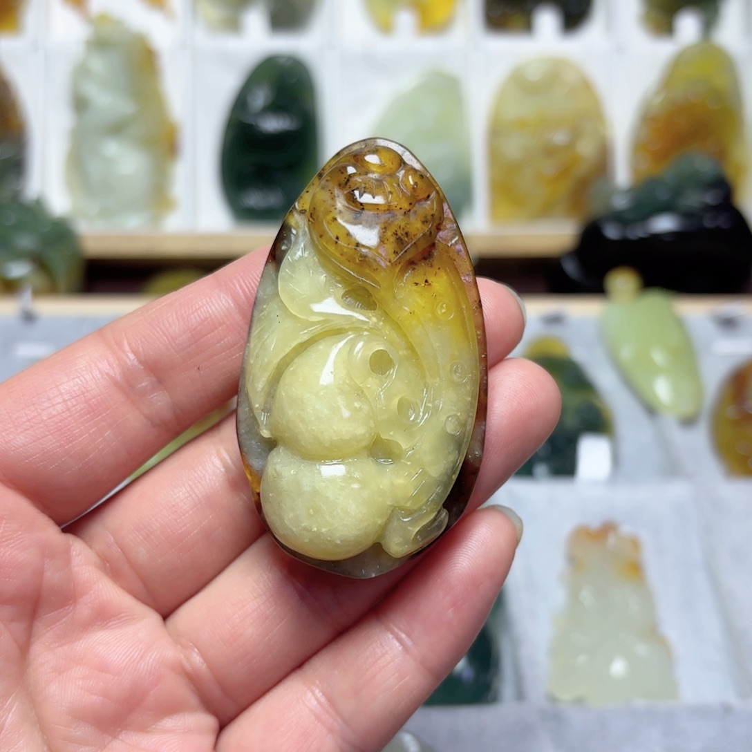 蛇纹石玉吊坠(不含链)未镶嵌