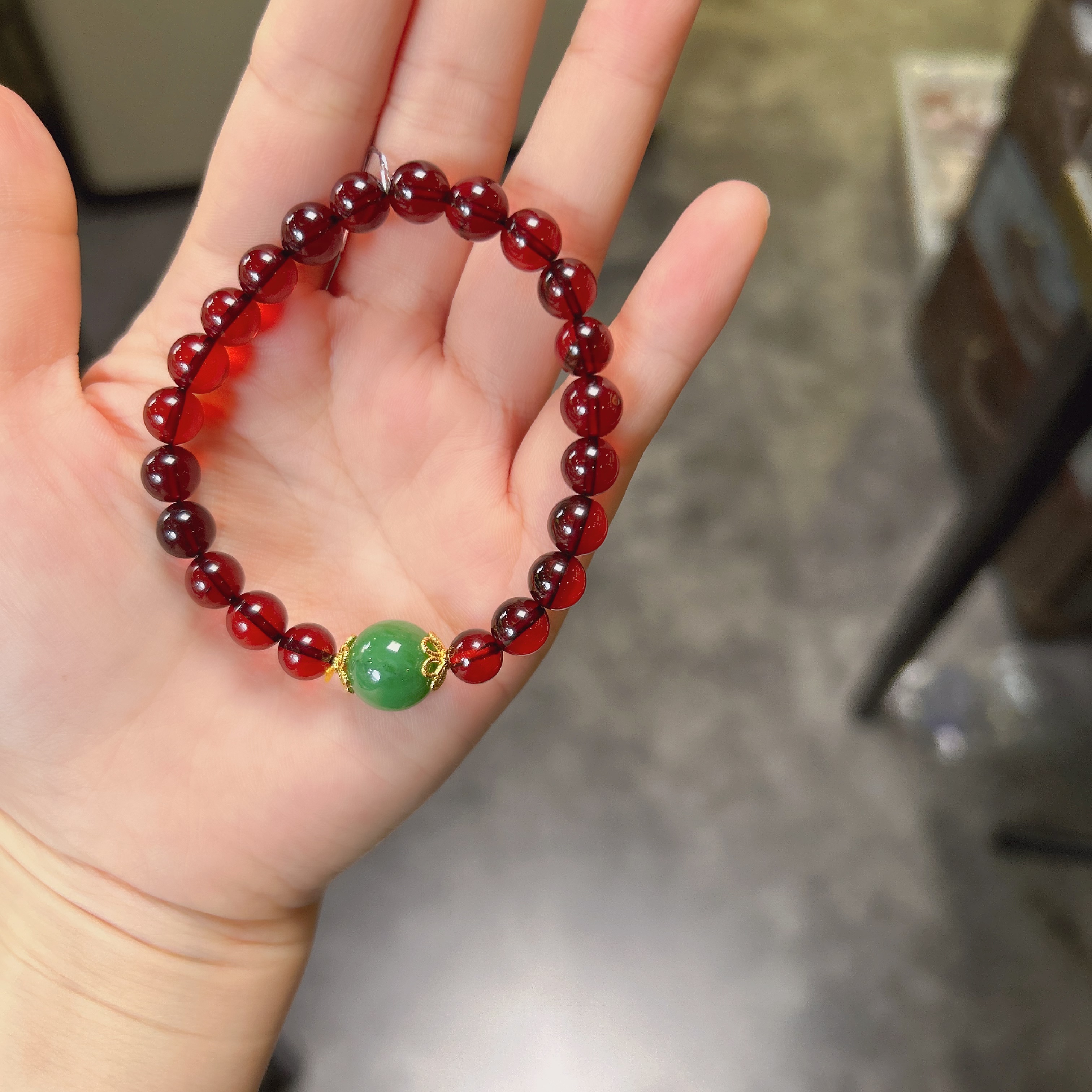 天然琥珀(血泊)手链-珠径7+-ML010