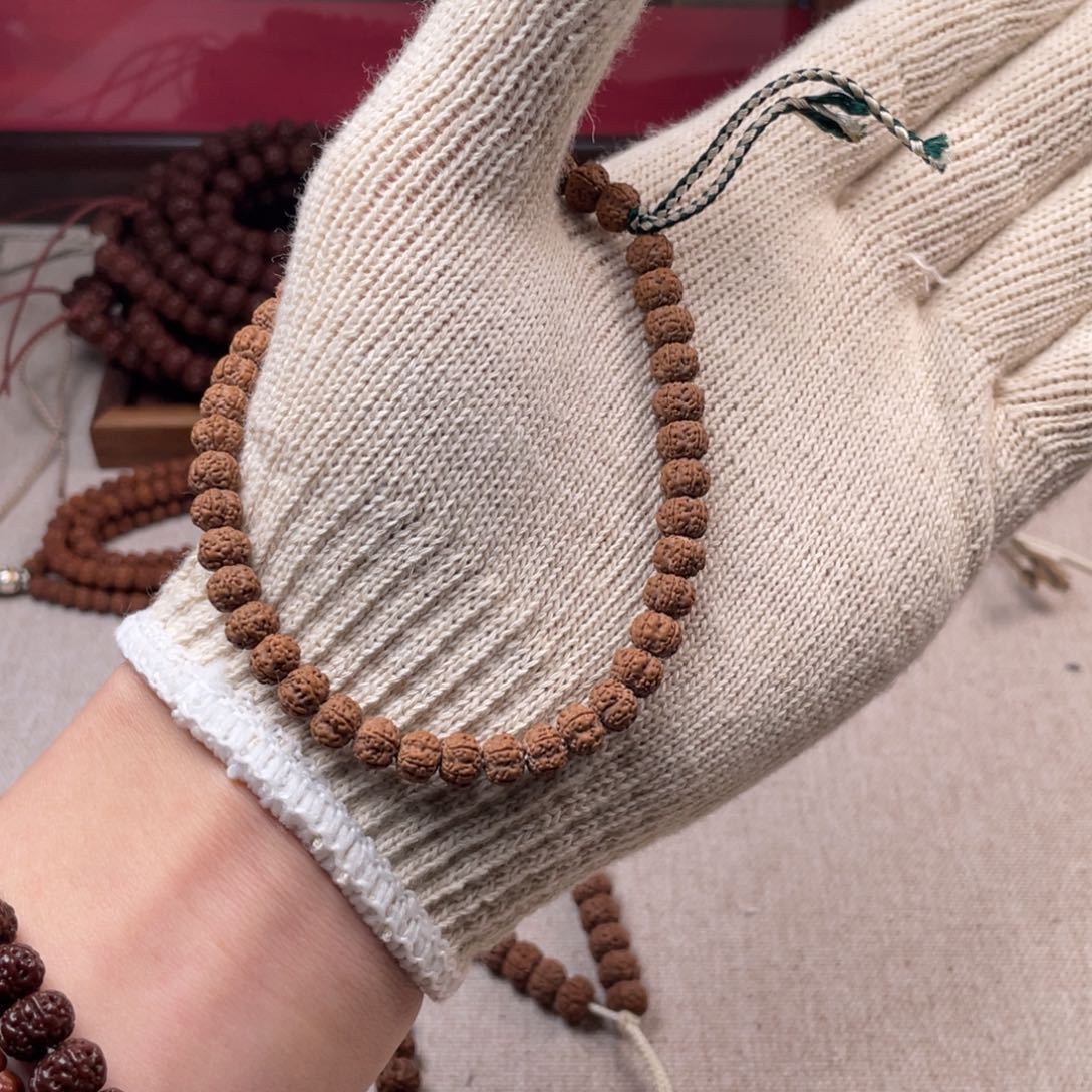 金刚菩提吊坠老树梅花手持