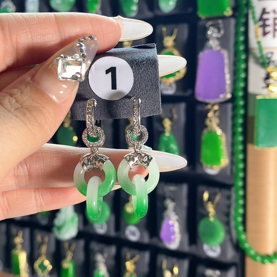 翡翠耳饰银S925镶嵌……