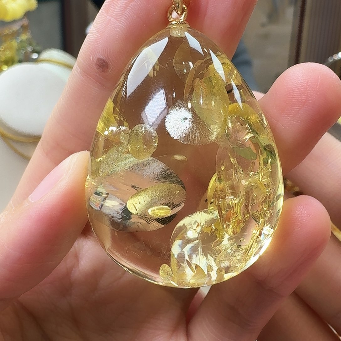 琥珀未镶嵌颈饰吊坠