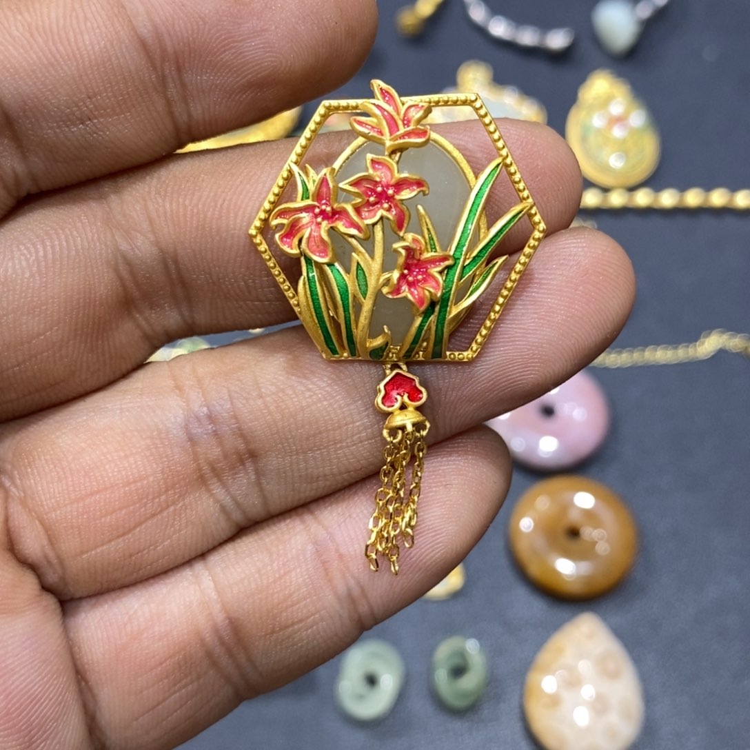 和田玉颈饰银S925镀金镶嵌