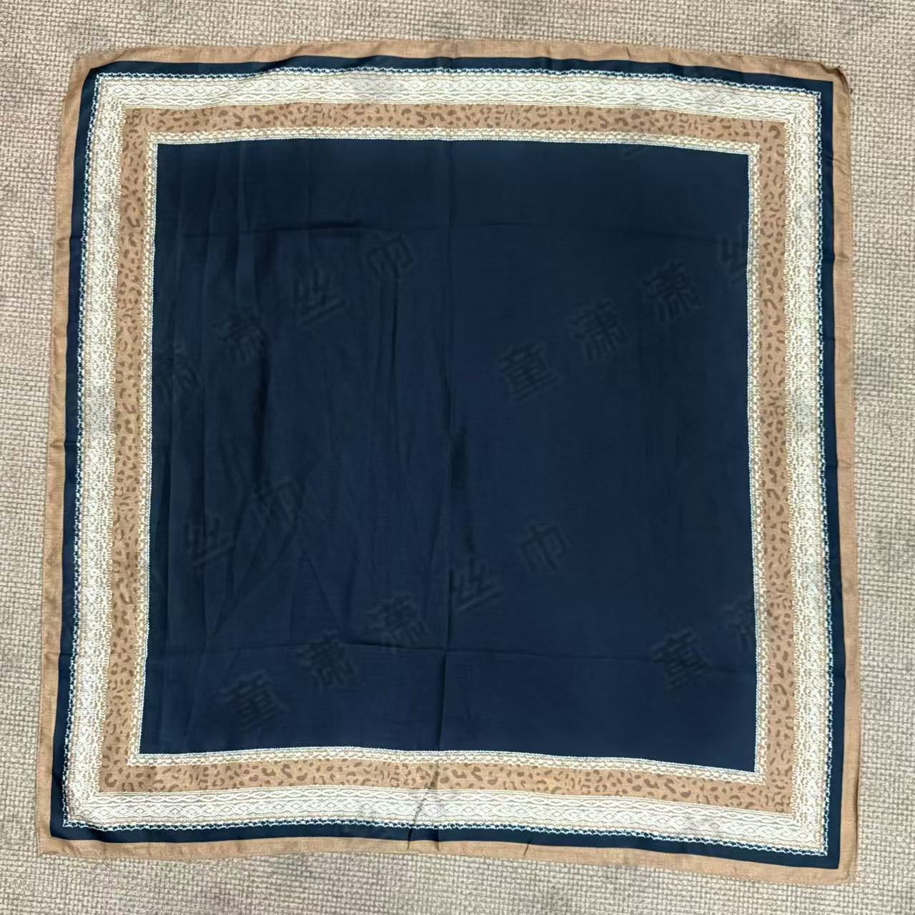 （豹纹画框）新款方巾85*85左右围巾