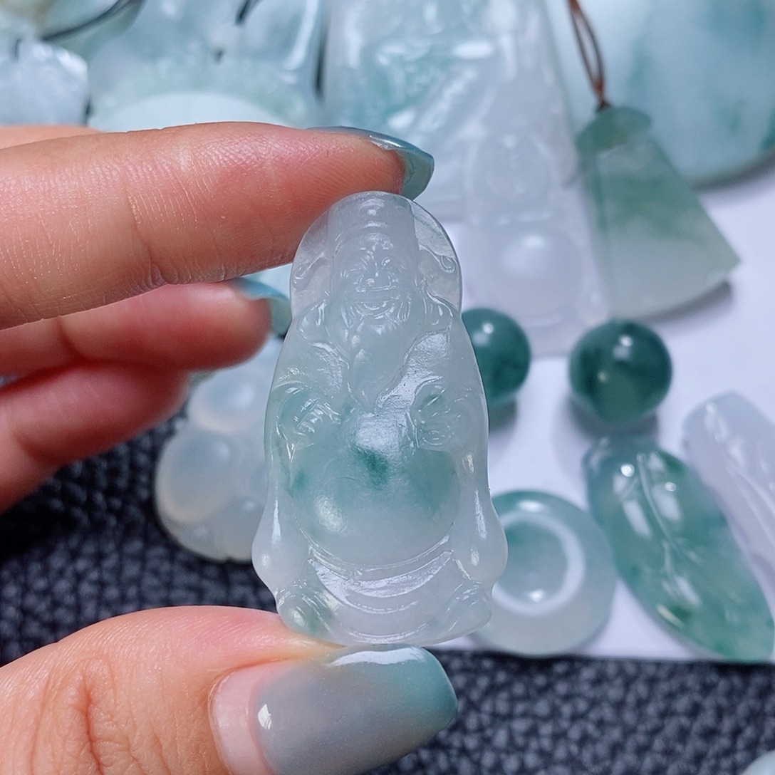 ****～定制翡翠未镶嵌毛货付款后确认抛光