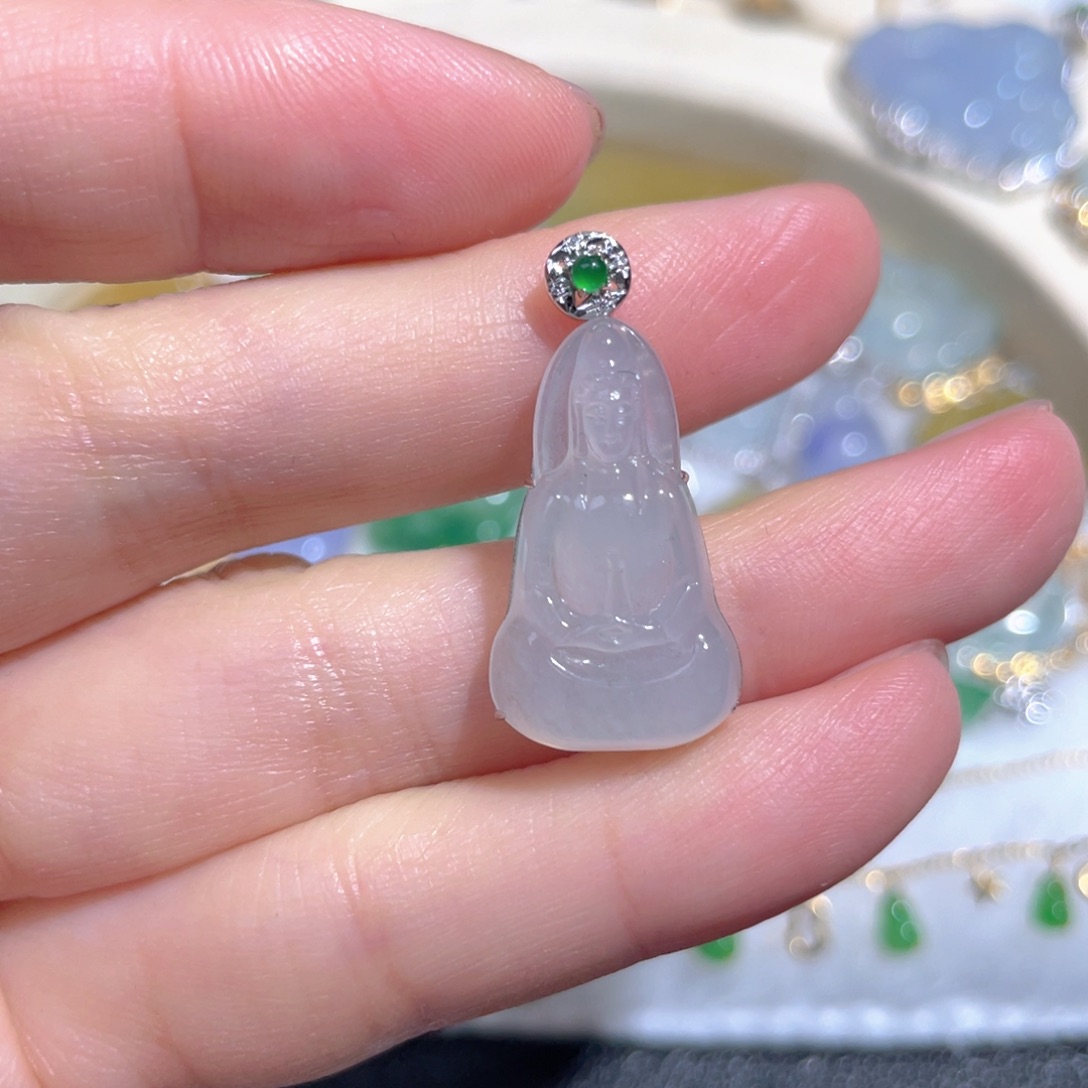 翡翠颈饰18K金镶嵌翡翠