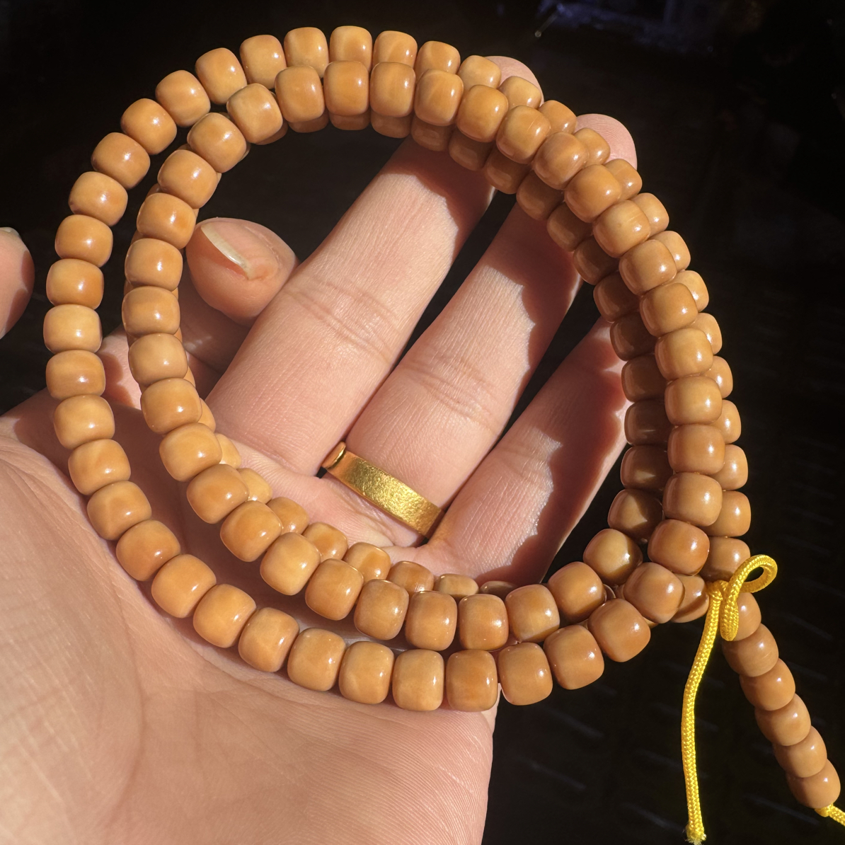 龙脊菩提 老型脖挂半透玉华 8/7 （龙脊不足尺有钥持孔正常现象）