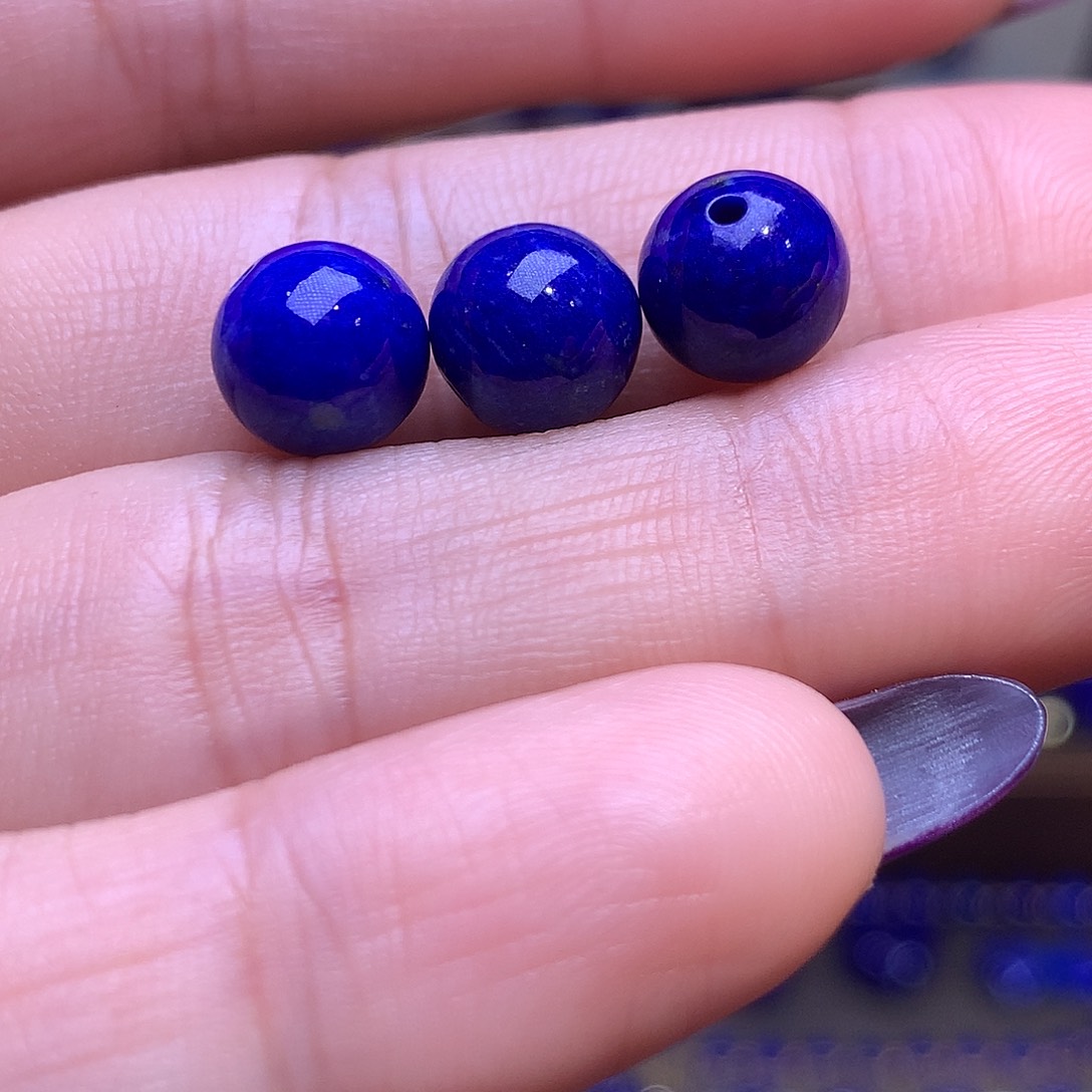 青金石未镶嵌8m3颗