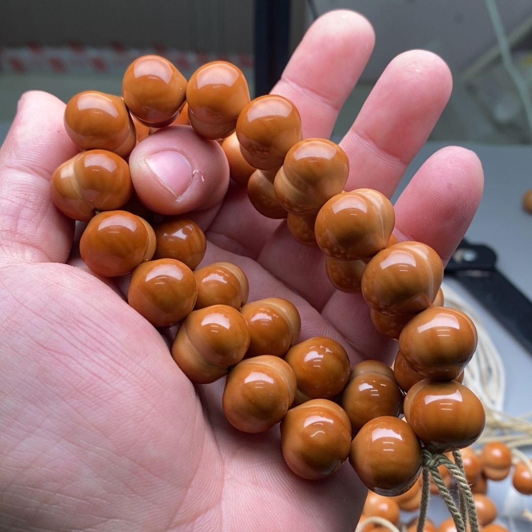 猴头核桃吊坠屁桃