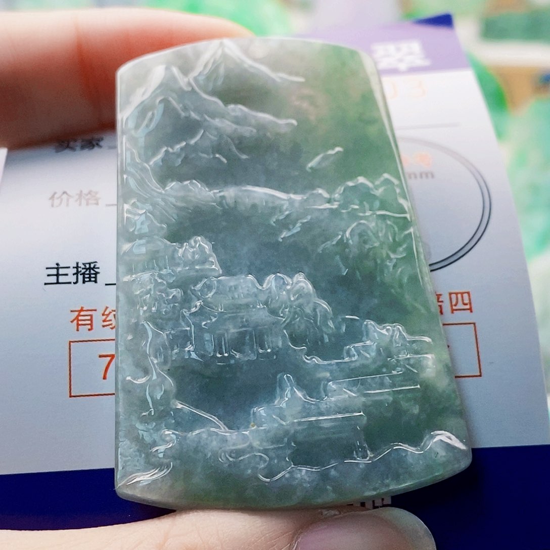 吊坠(不含链)未镶嵌翡翠