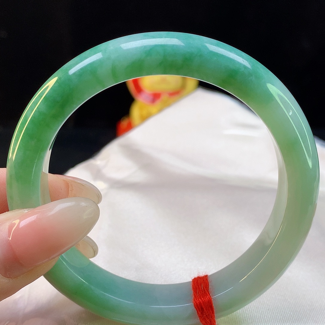 翡翠手镯未镶嵌天然翡翠5103