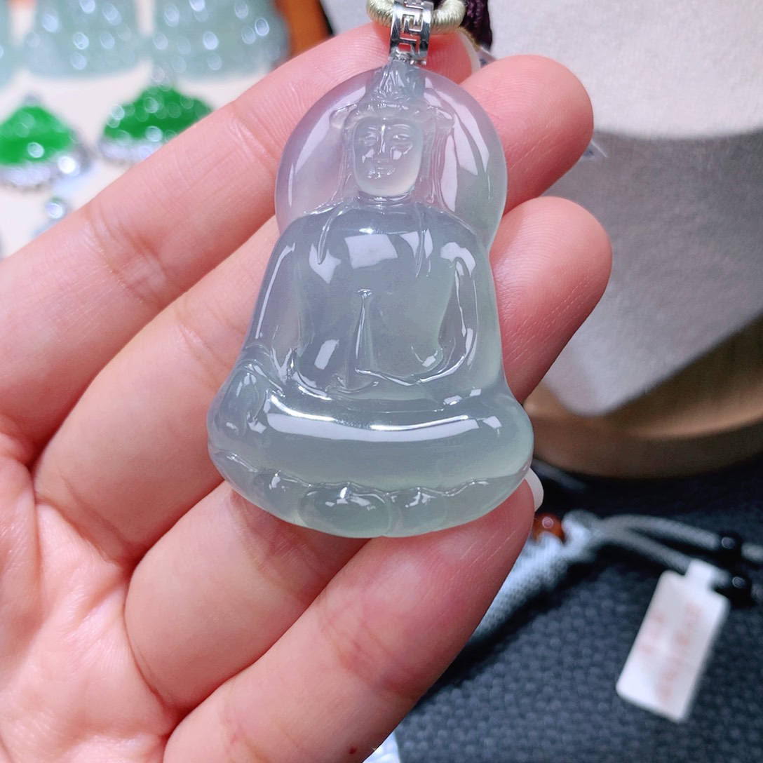 颈饰18K金镶嵌翡翠素衣