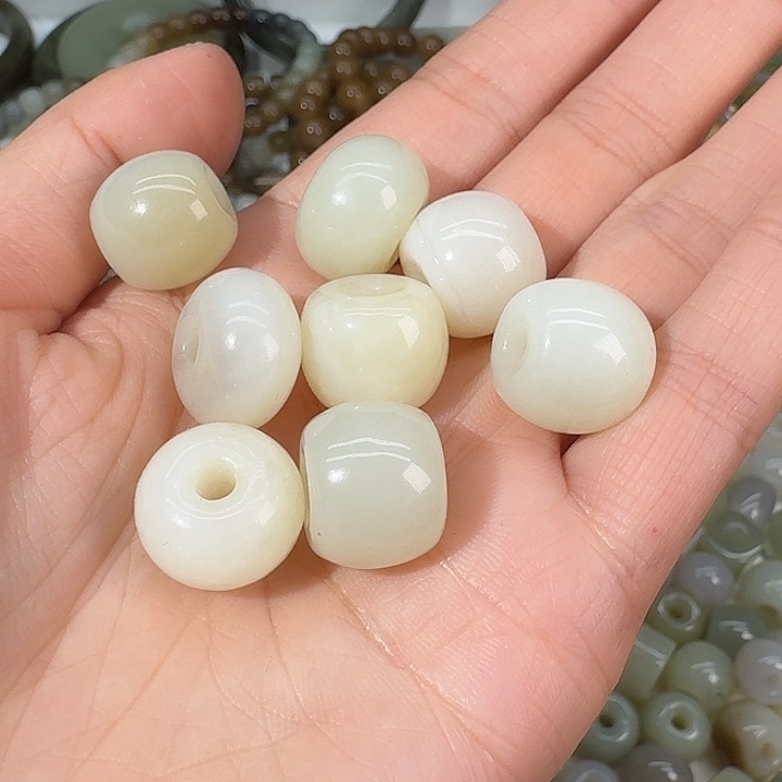 和田玉未镶嵌颈饰4