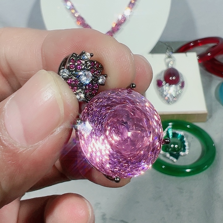 红宝石颈饰未镶嵌