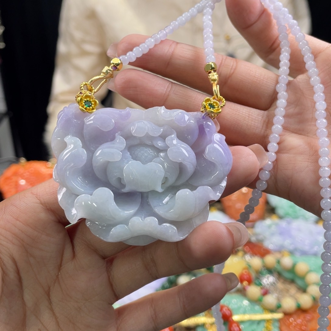 翡翠颈饰未镶嵌代编织