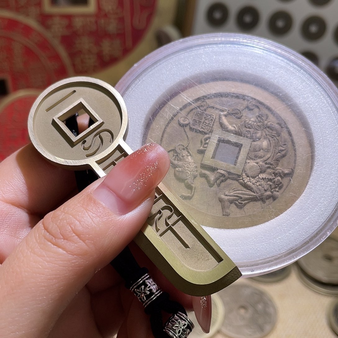 铜铜现代仿制工艺品雕母花钱