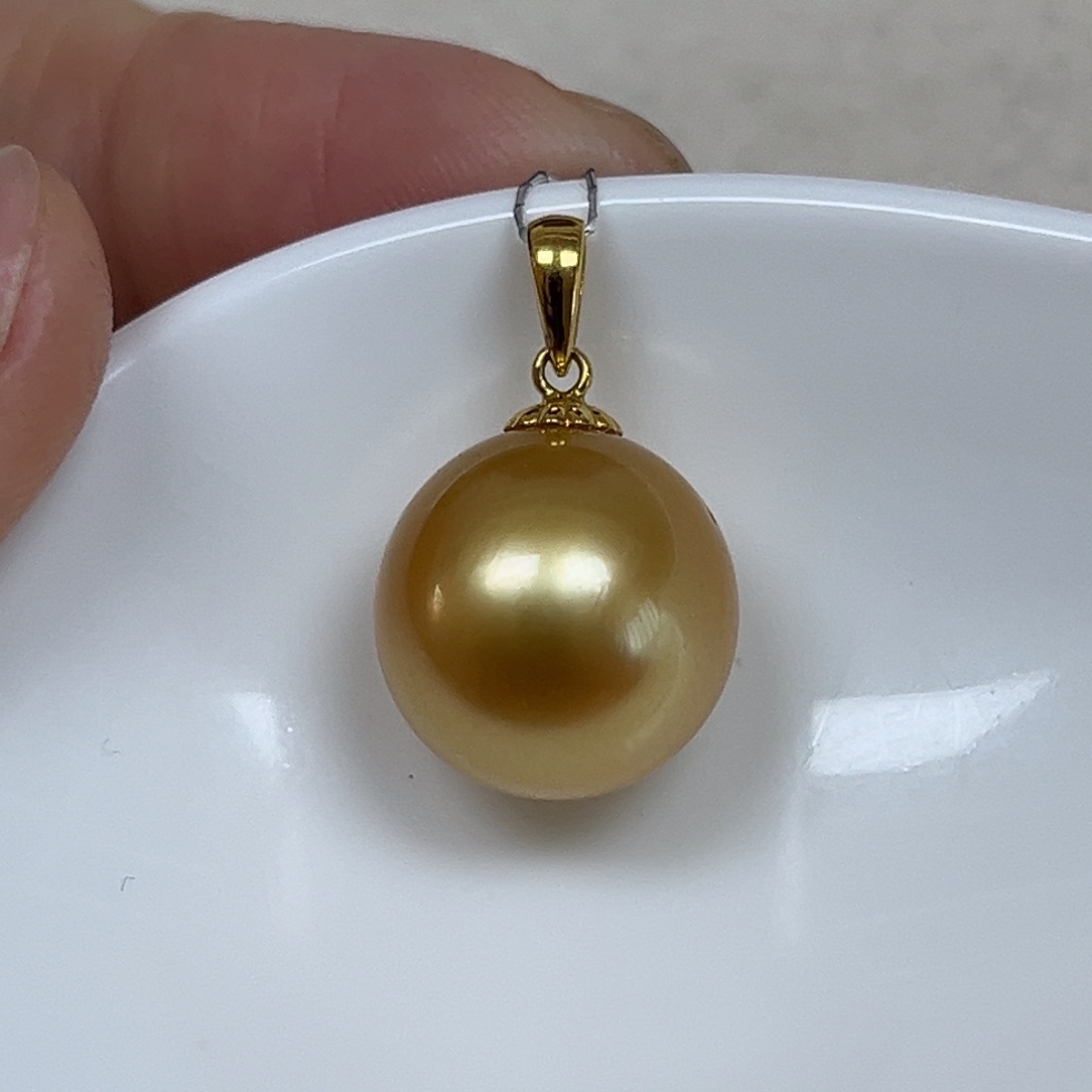 颈饰18K金镶嵌海水珍珠13.3mm