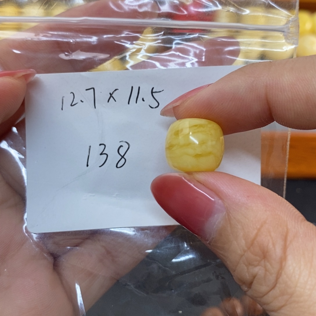 裸石琥珀未镶嵌微瑕