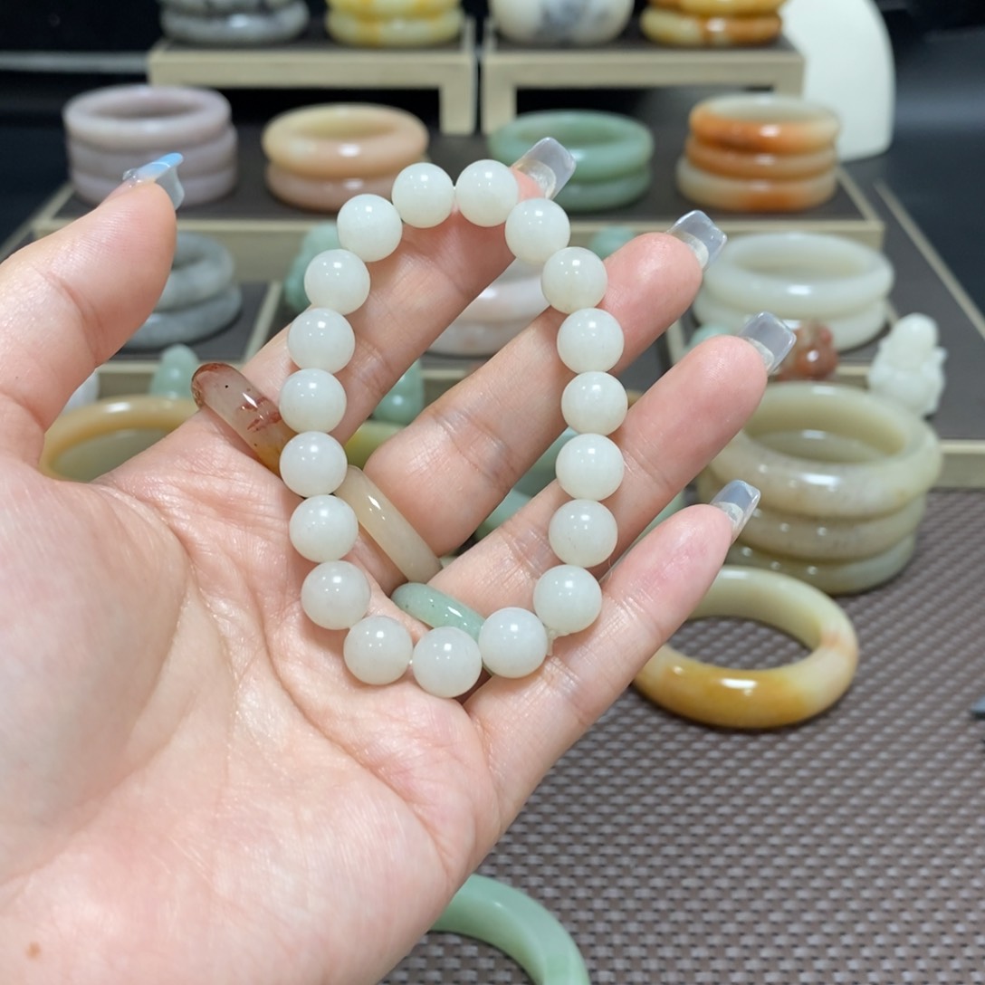 石英质玉手镯未镶嵌