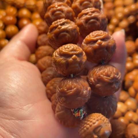 手串猴头核桃三**窗舞台