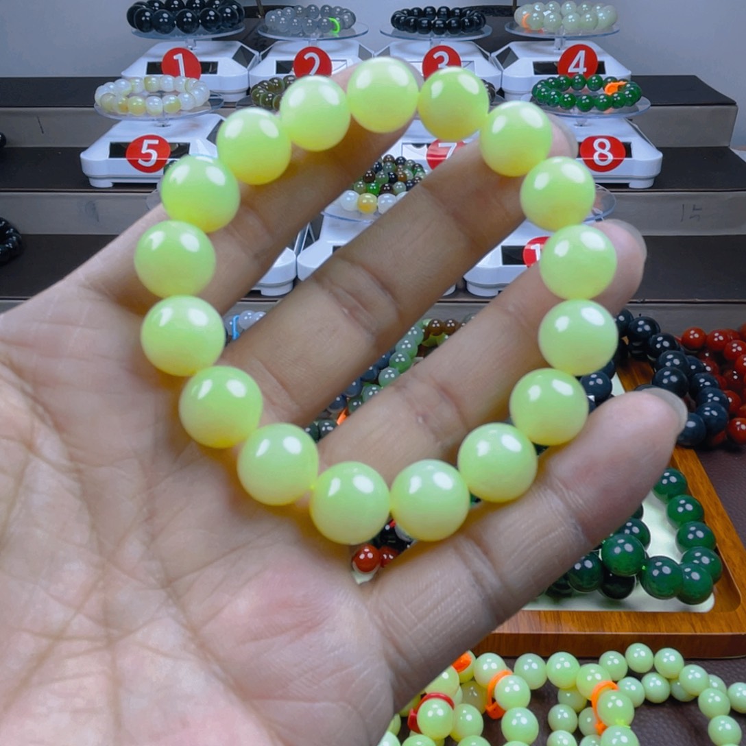 未镶嵌和田玉手链