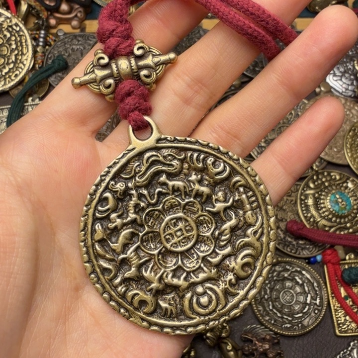 藏传文玩九宫如图