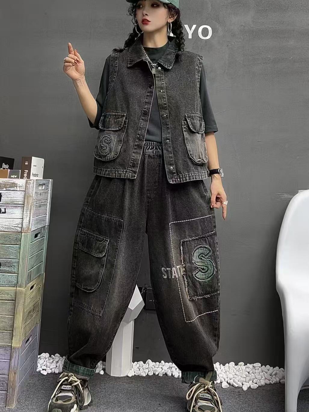 春季女装新款大口袋贴布刺绣字母S牛仔马甲套装休闲减龄哈伦裤女