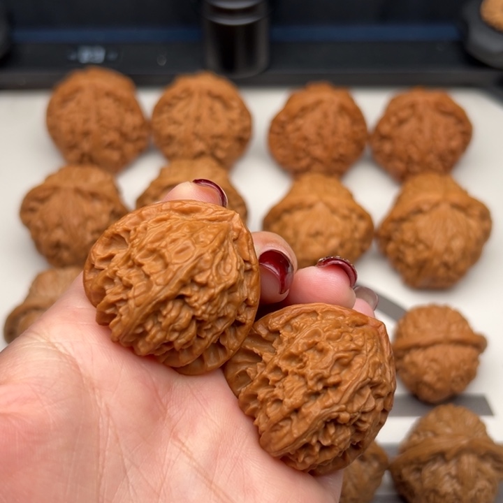 文玩核桃把件36三角白