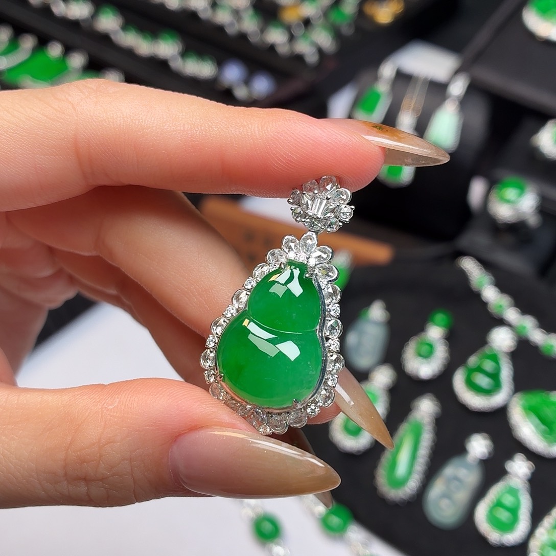 翡翠18K金镶嵌颈饰007强推葫芦