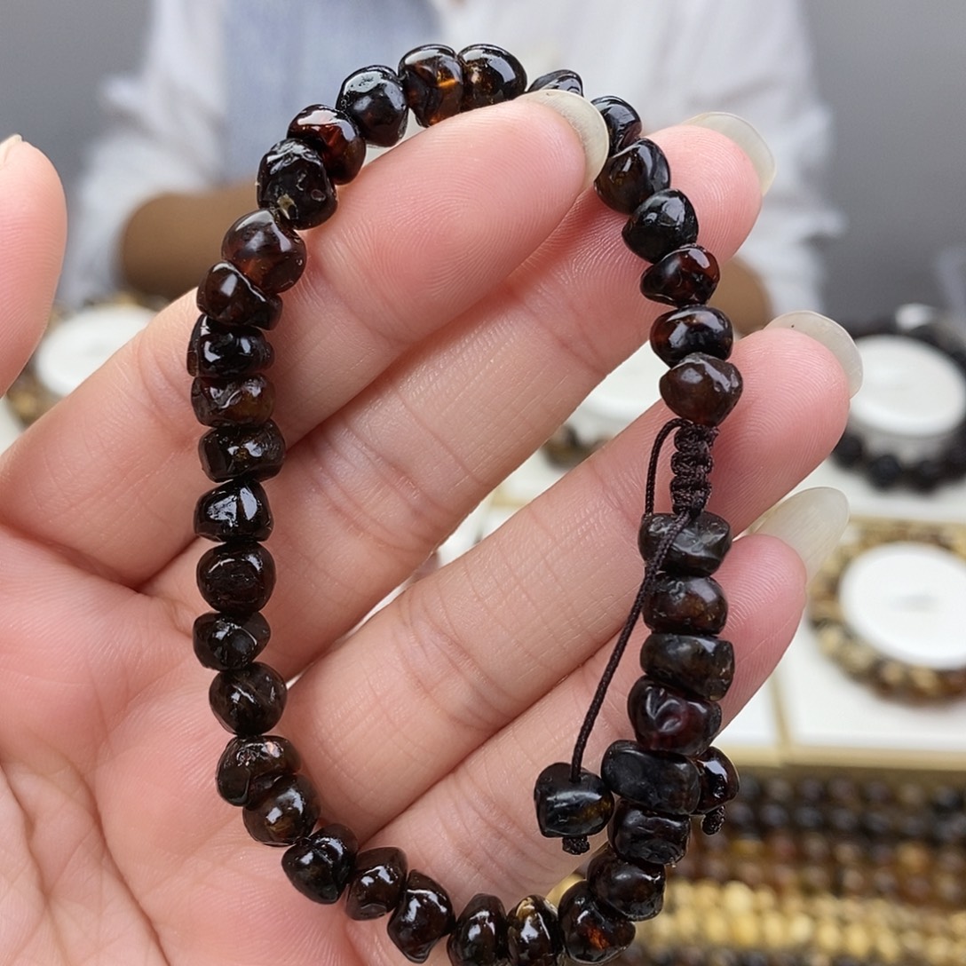 琥珀未镶嵌裸石琥珀