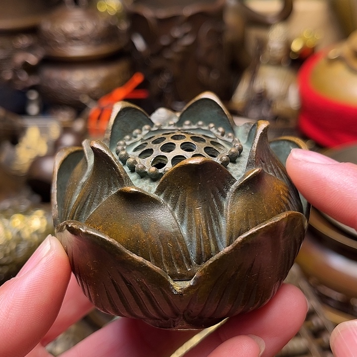 精美铜器批发档口