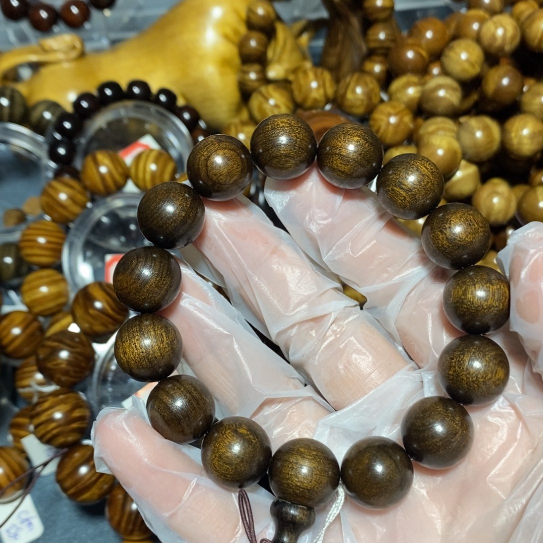 金丝楠木雕工艺品15