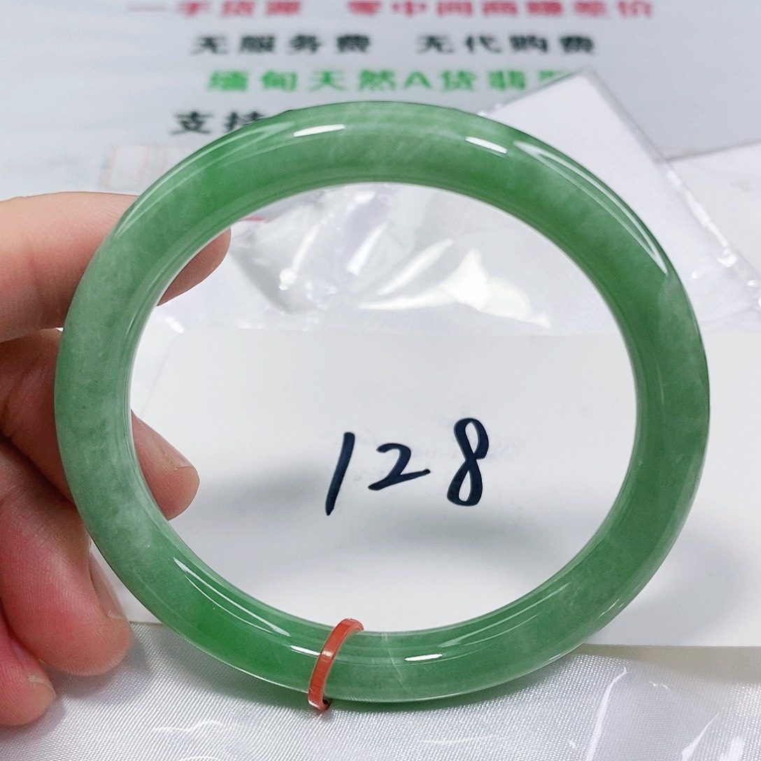 翡翠手镯未镶嵌59.7圈口圆条