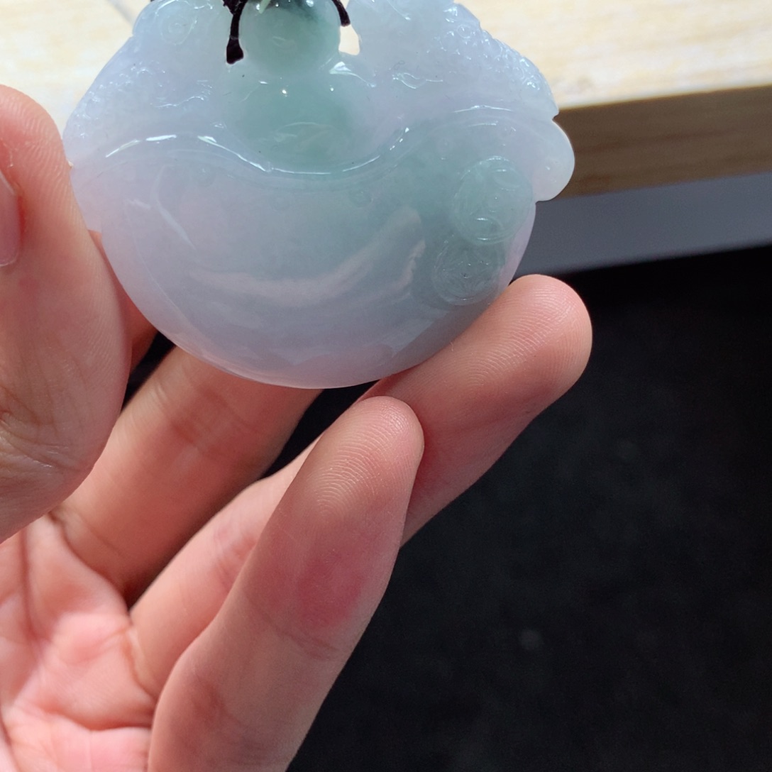 翡翠颈饰未镶嵌吊坠