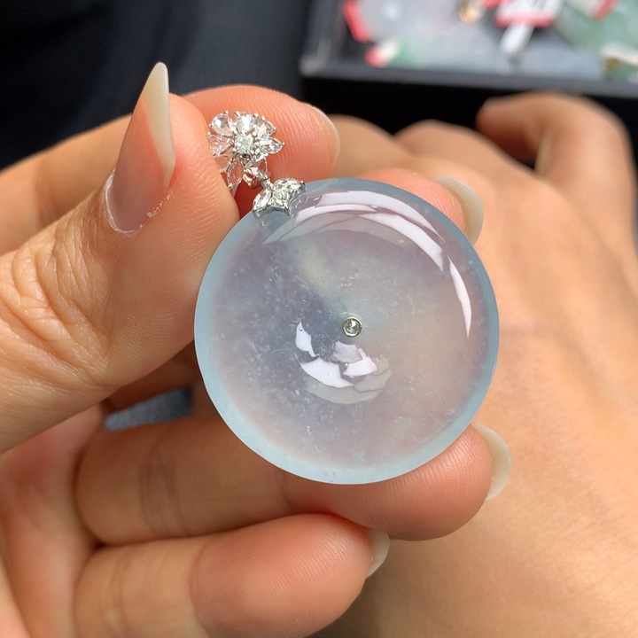 翡翠吊坠(不含链)18K金镶嵌