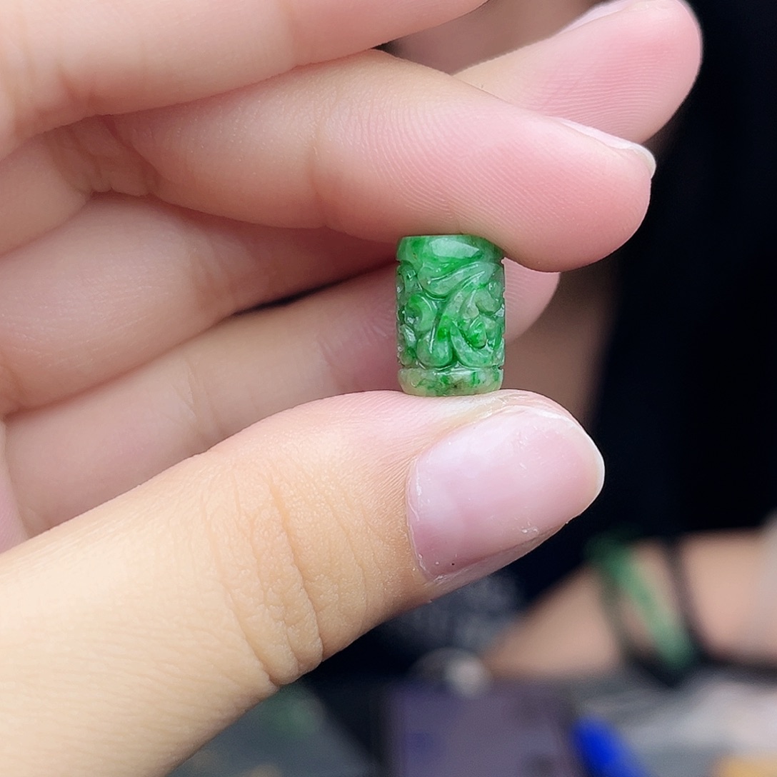 颈饰未镶嵌翡翠多样性