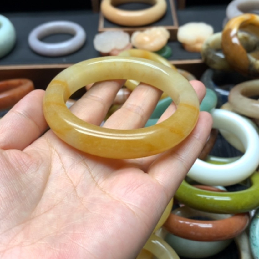 【闪购商品】石英质玉手镯未镶嵌N*57.6