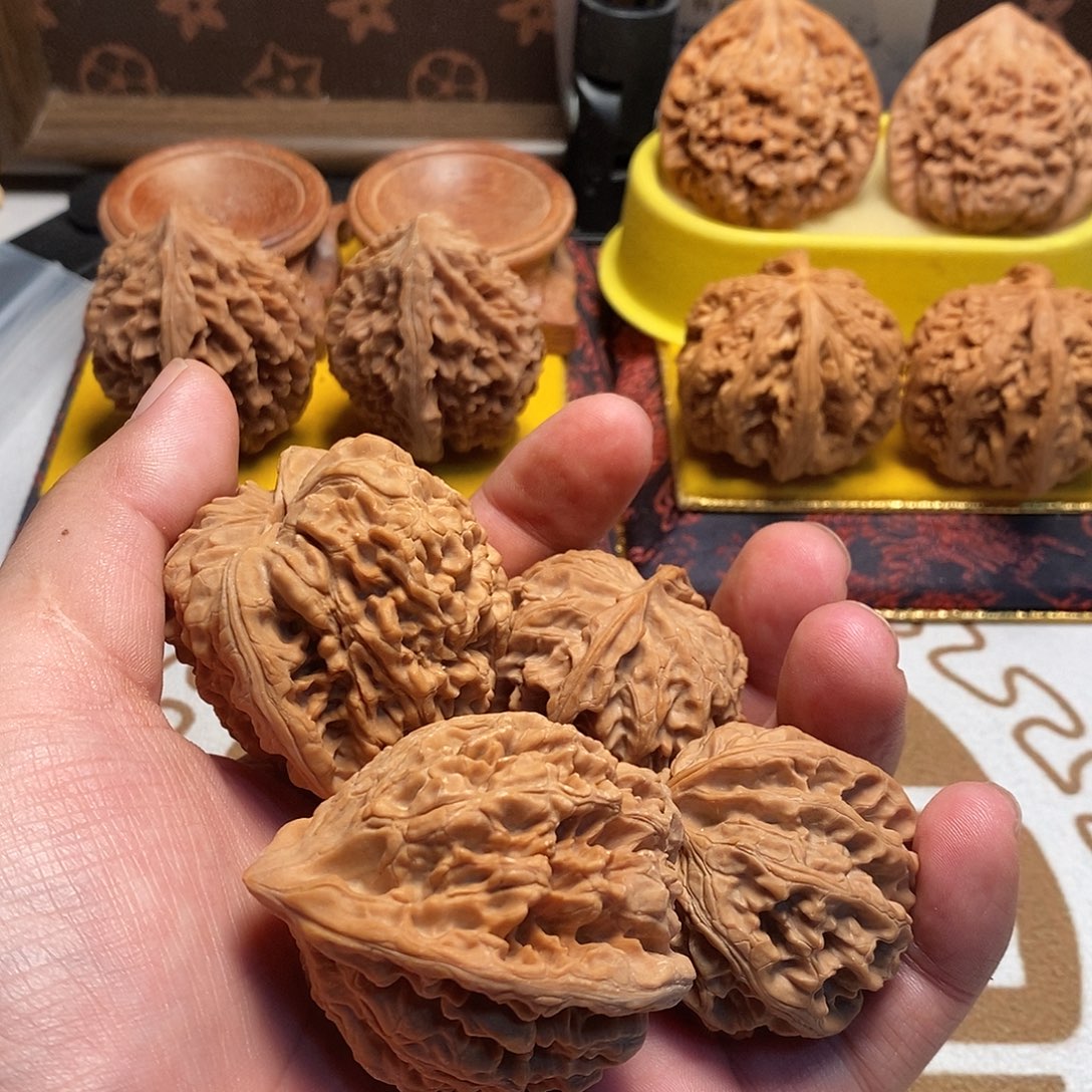 此***舟文玩核桃把件精品官帽苹果