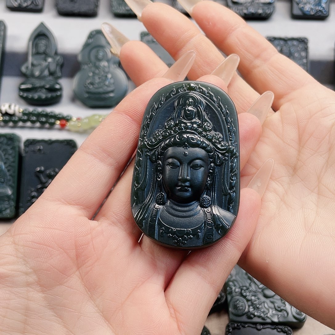 和田玉未镶嵌颈饰人****程