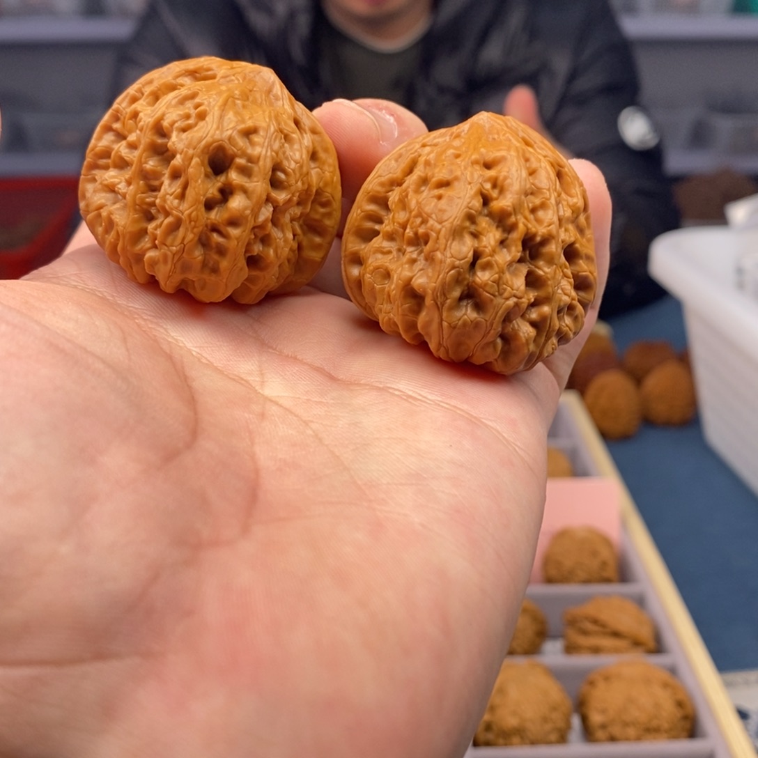 文玩核桃把件全品平谷凹底42