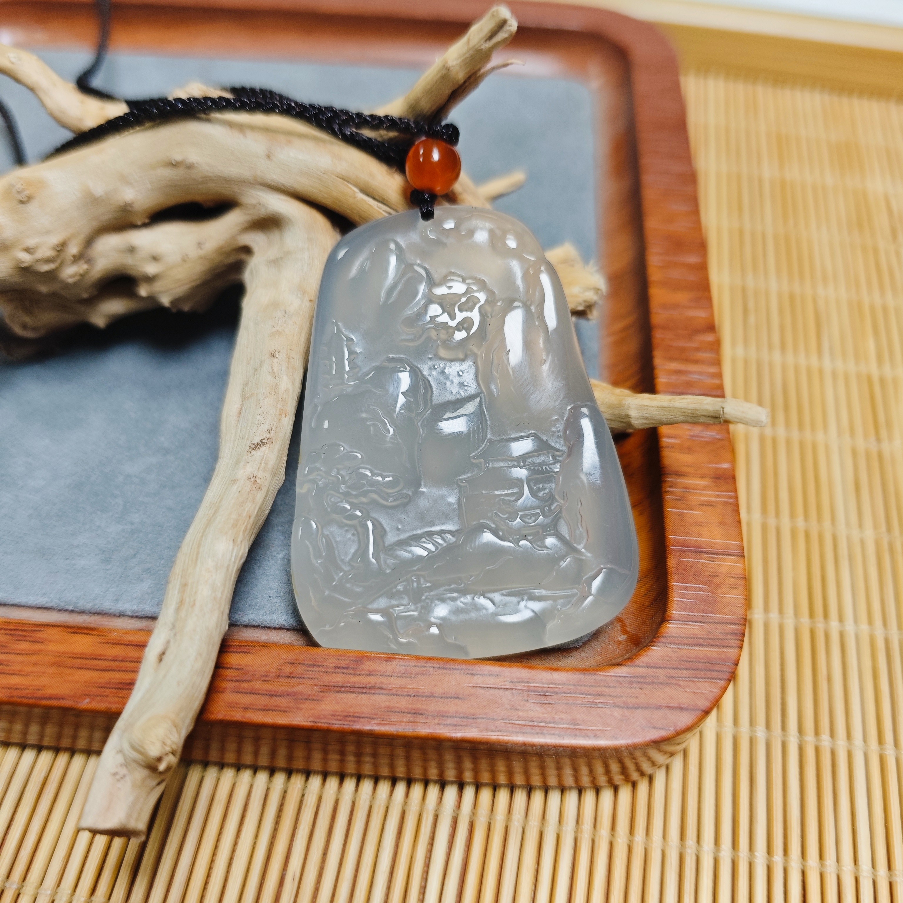 天山雪莲玉山水吊坠100(多样性发)