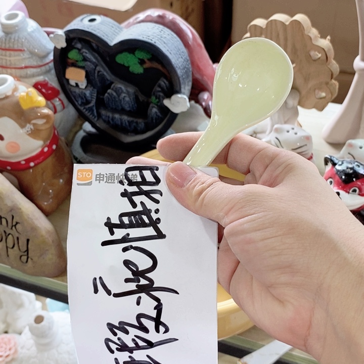 摆件陶瓷树脂材料