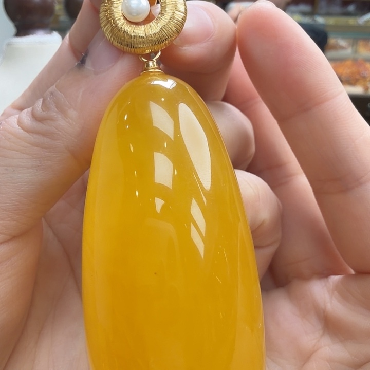 琥珀未镶嵌珠宝奇石