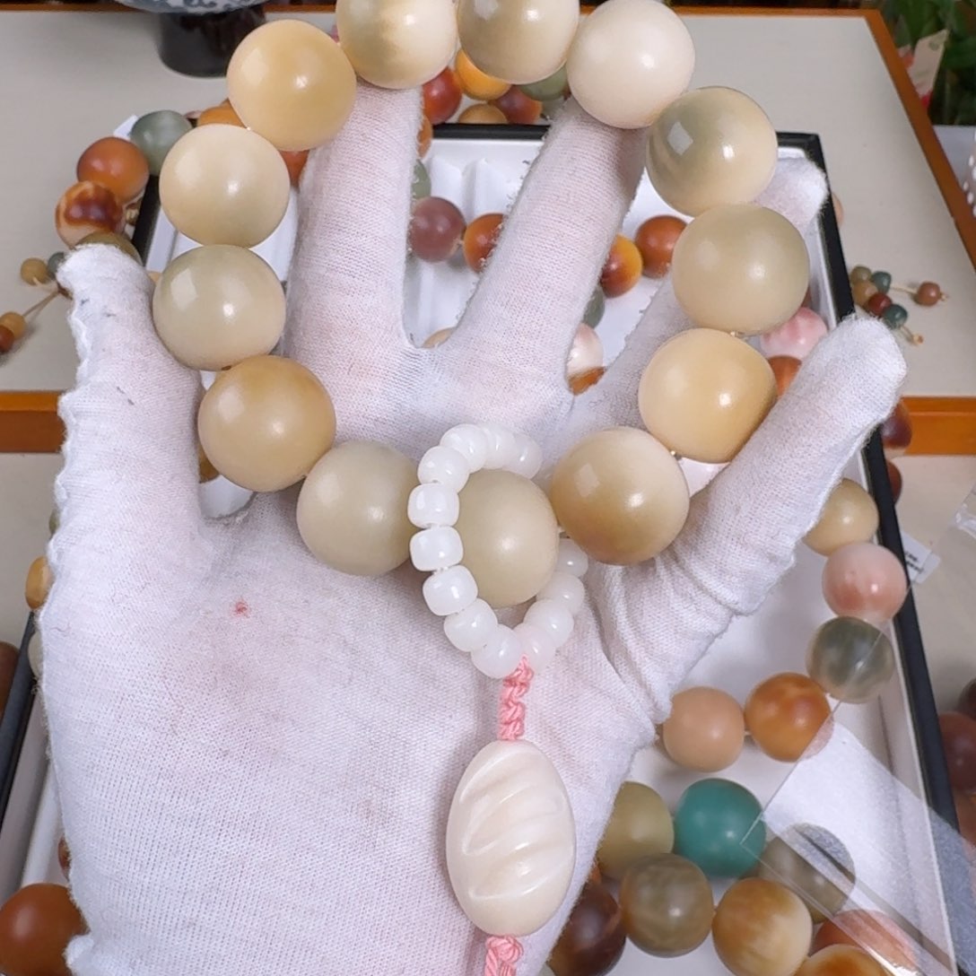 白玉菩提吊坠福利不退换