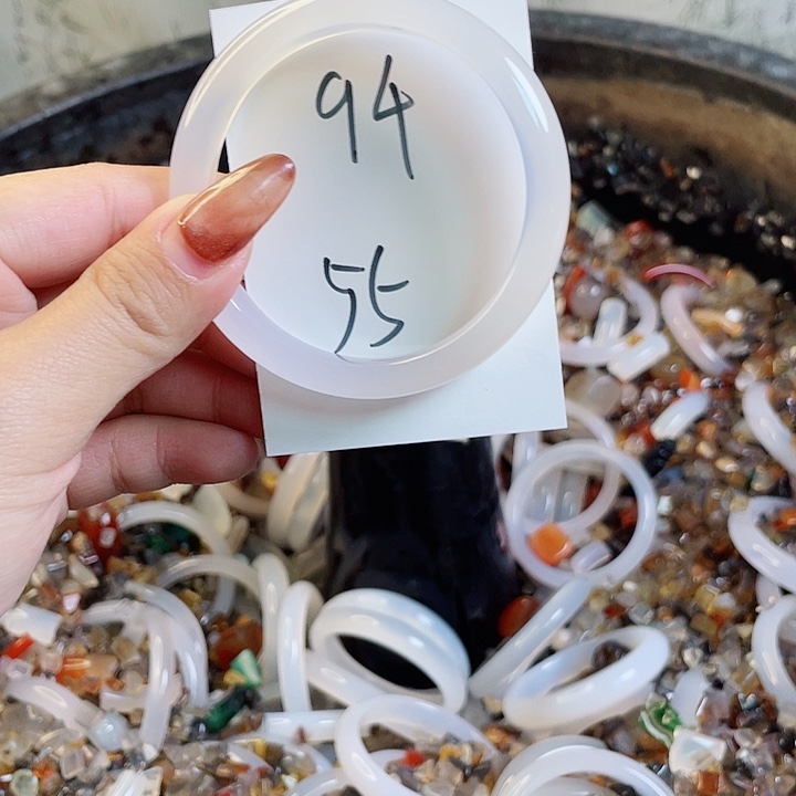 玛瑙/玉髓手镯未镶嵌94