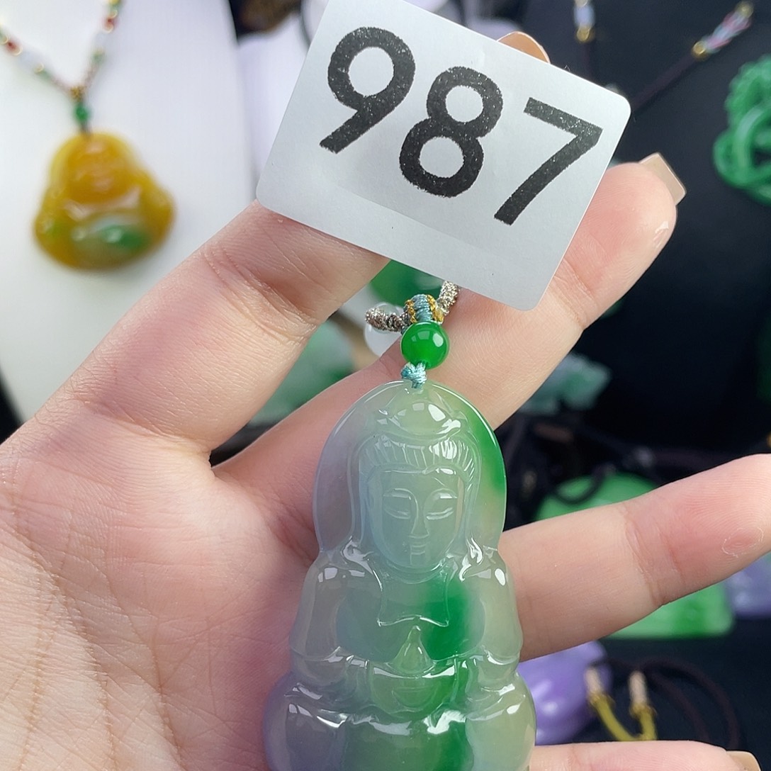 翡翠未镶嵌吊坠(赠链)