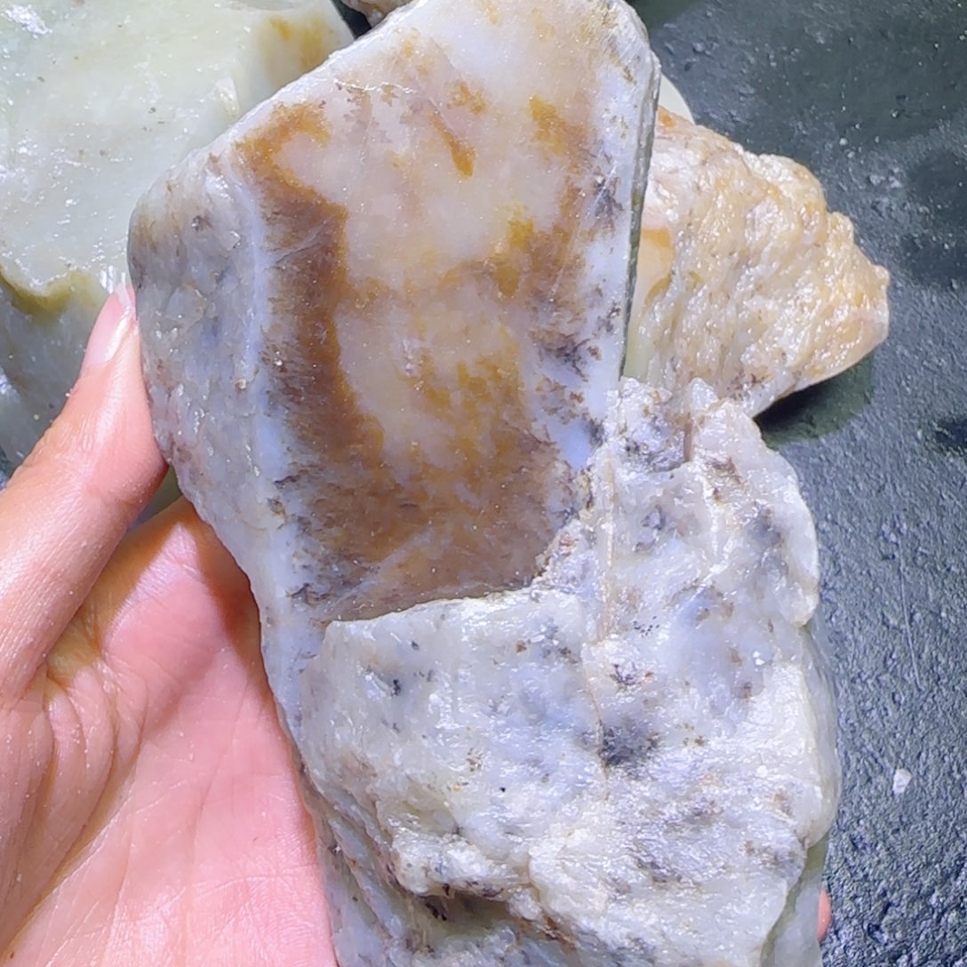 和田玉未镶嵌珠宝半成品