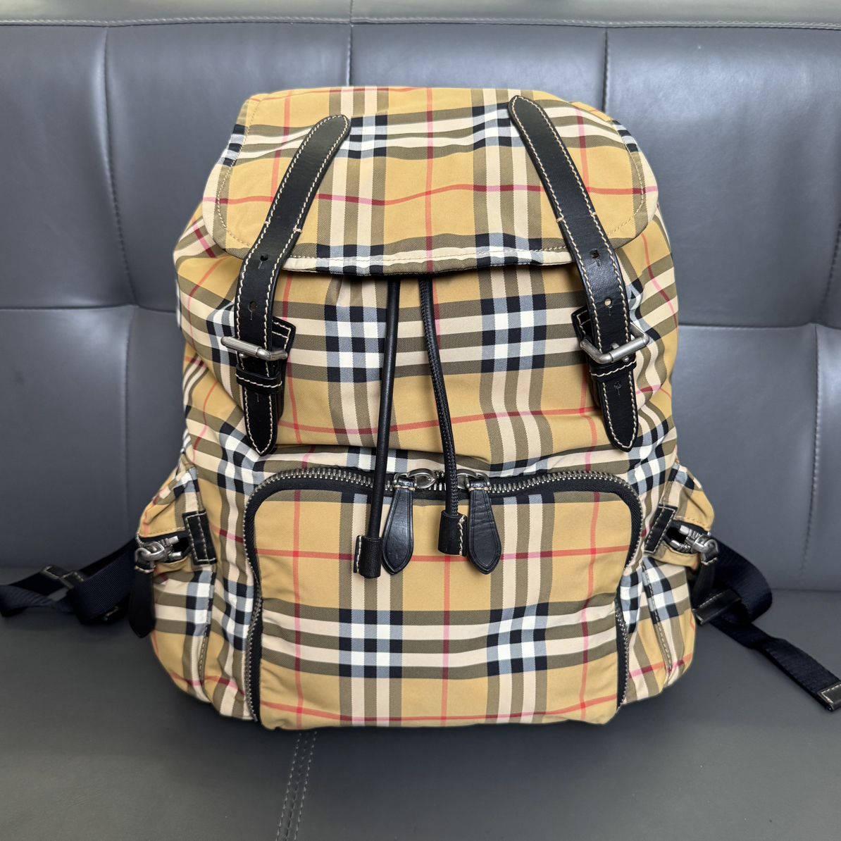 99新 BURBERRY/博柏利 博柏利经典格纹大号男士双肩包