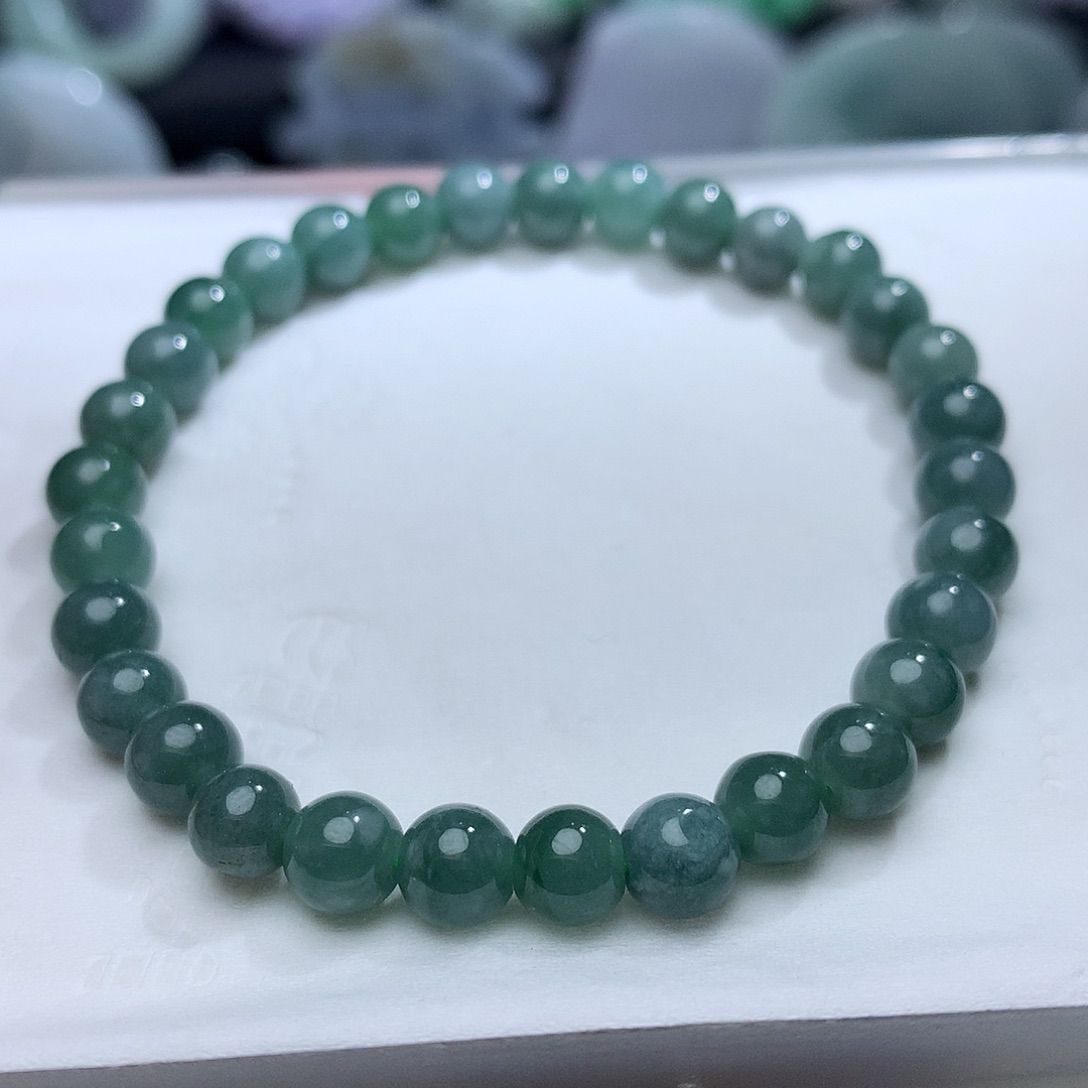 翡翠未镶嵌颈饰12